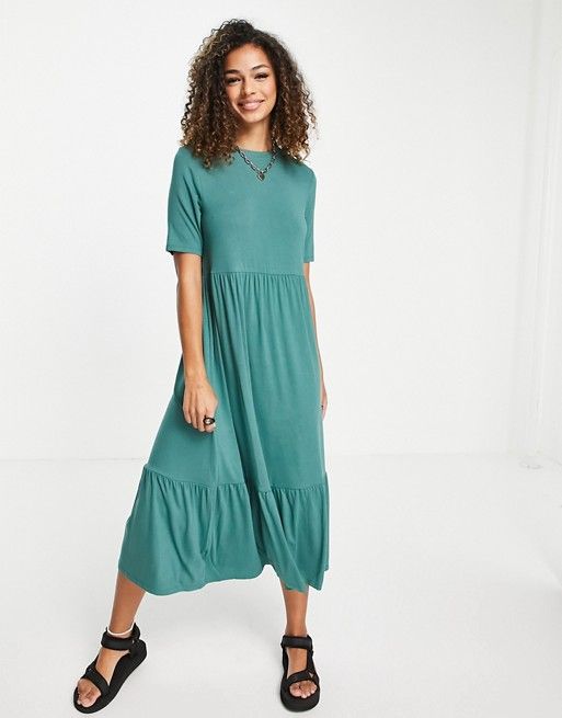Comfortable summer dresses with sleeves